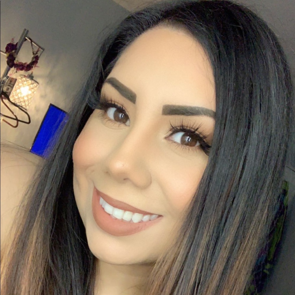 Meet your Posher, Stephanie